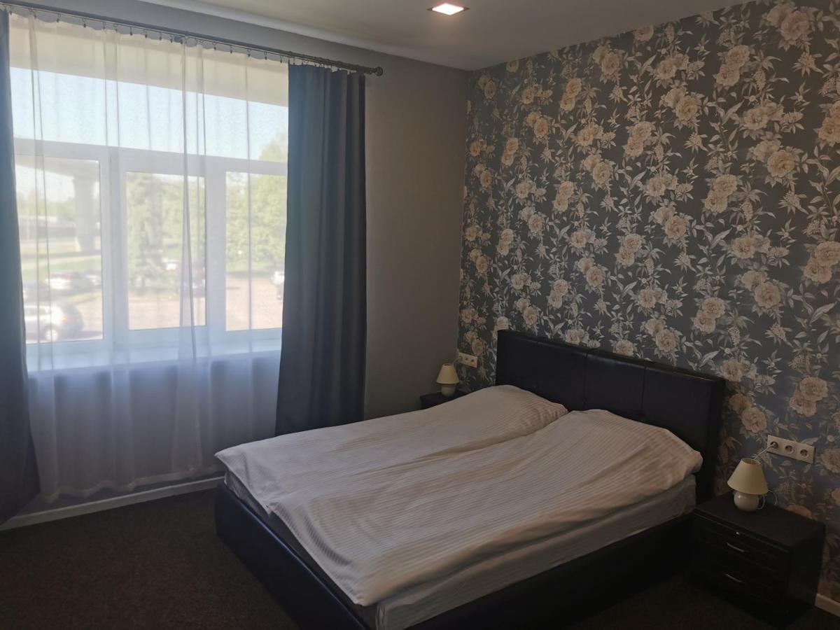 Central Hotel With Free Parking Рига Екстериор снимка