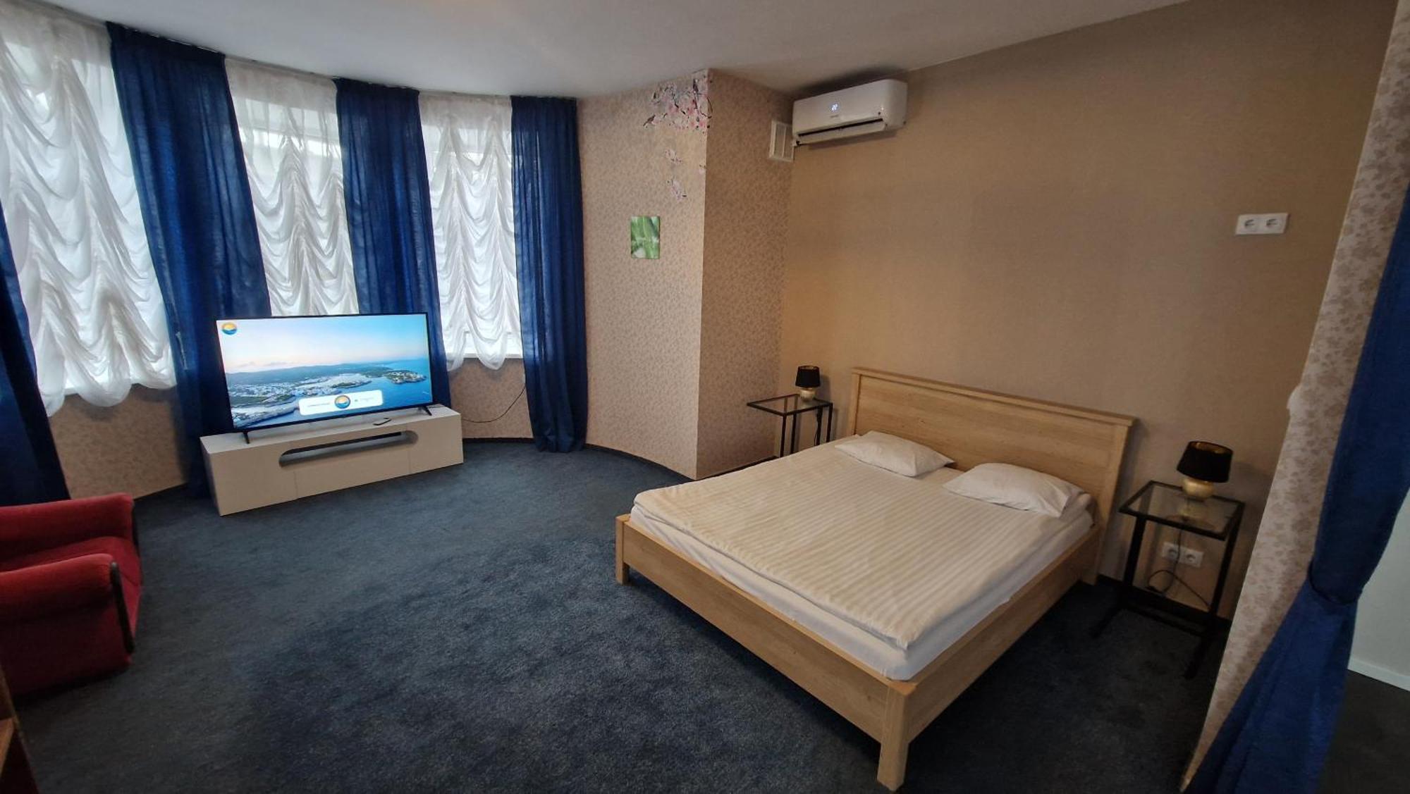 Central Hotel With Free Parking Рига Екстериор снимка